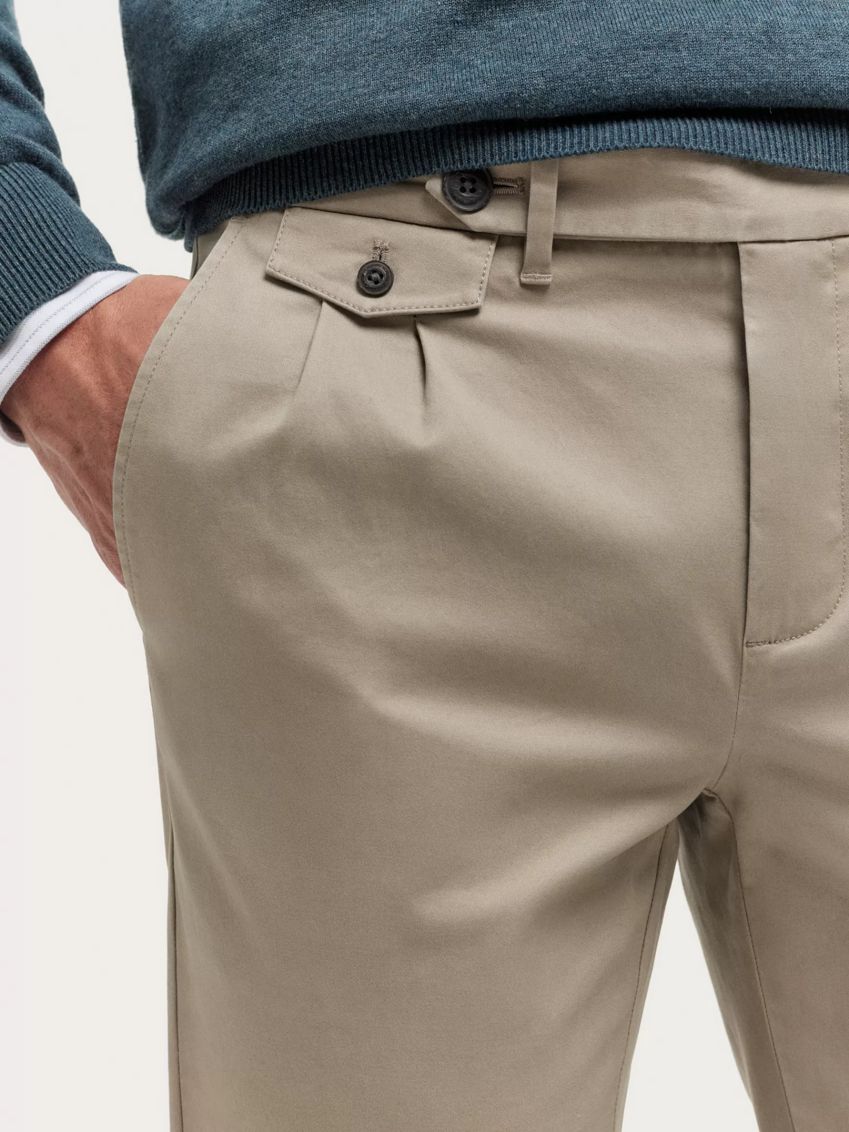 Hombre Alvaro Moreno Chino<PANTALON CARROT